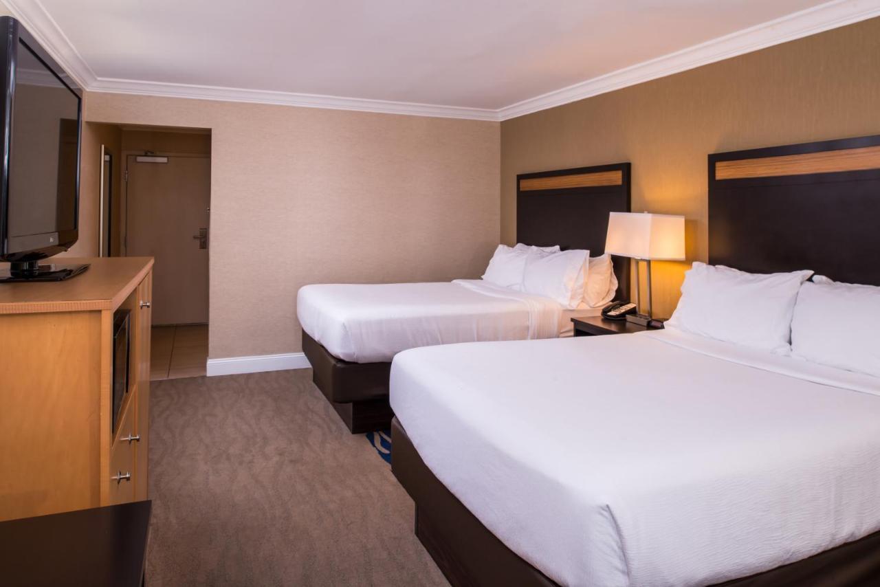 Holiday Inn Concord Downtown, An Ihg Hotel Exterior photo